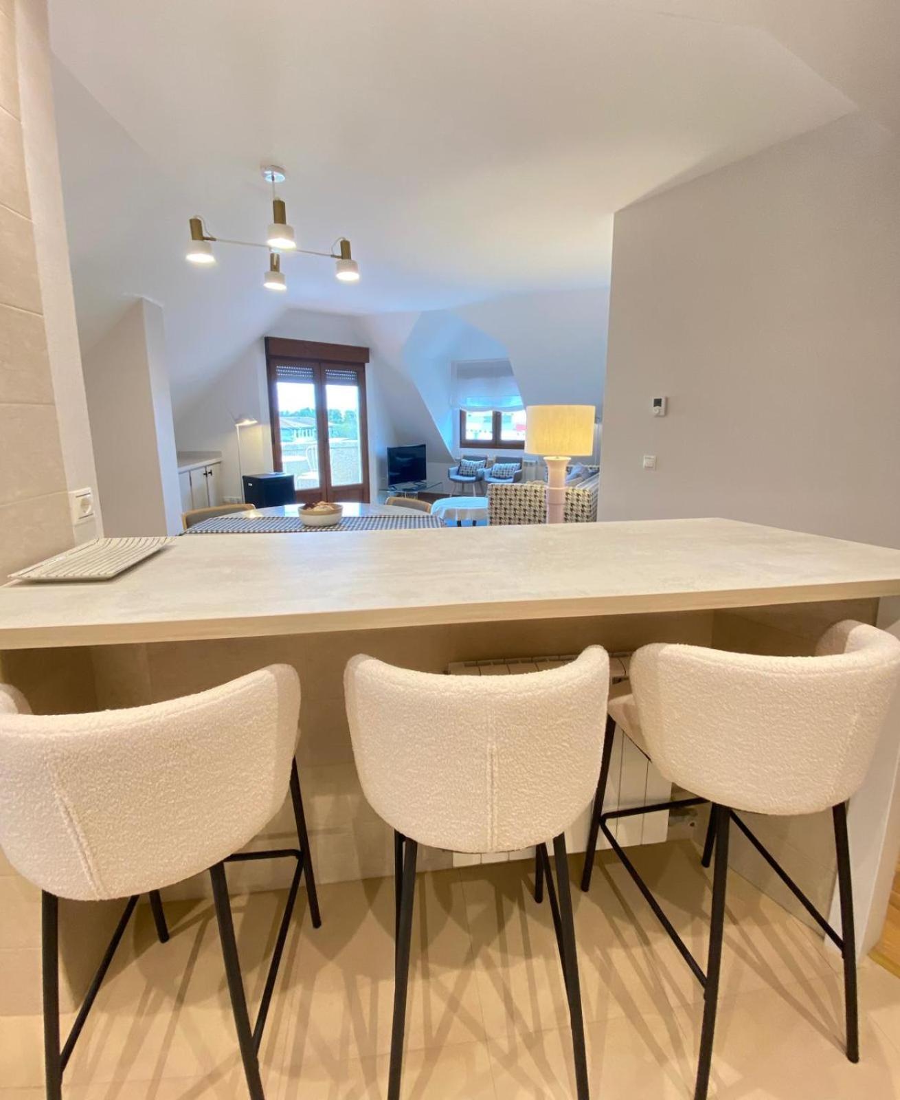 Apartamento Boutique Con Terraza Y Vistas Al Mar. Porto Vilanova 阿罗萨新镇 外观 照片